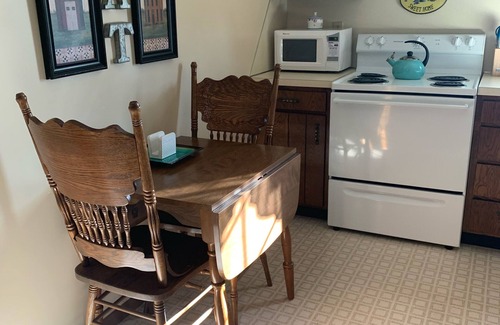 West Salem Apartment | Country apartment less than a hour to Cleveland, Akron, Mohican & Amish Country!