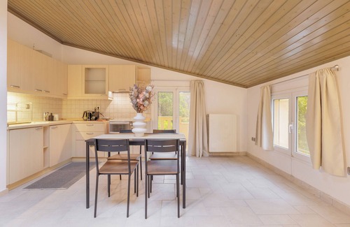 Potamos Apartment | Country Attic