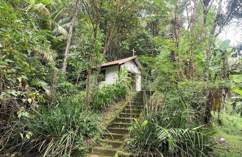 Sacra Familia do Tingua House | Country house with pool, fireplace and glass suite with bathtub