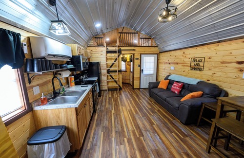 Wilkinson Cabin | Country Bumpkin located in the heart of the Northern Hatfield McCoy Trails