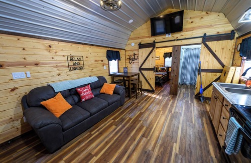 Wilkinson Cabin | Country Bumpkin located in the heart of the Northern Hatfield McCoy Trails