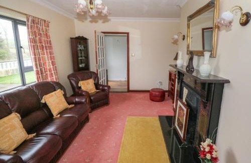 Gurteen House | Country Bungalow