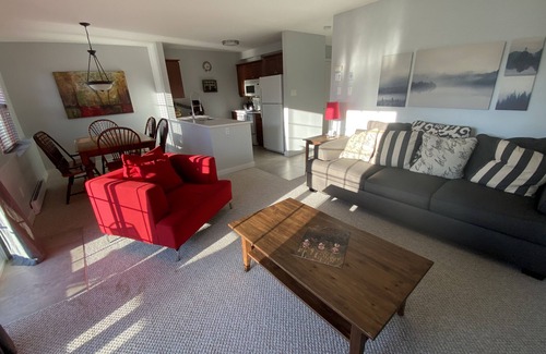 Saint-Faustin-Lac-Carre Condo | Country charm, with the amenities of a condo village at your feet