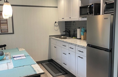 Central City Cabin | Country cabin 2. Minutes from Mountain Ridge ATV Park and Flight 93 Memorial.