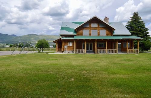 Fairview Cabin | Country Cabin 25 Acres w/pond