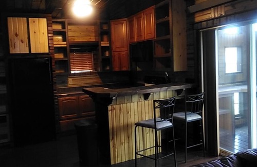 Custer Cabin | Country cabin close to town and in the middle of it all.