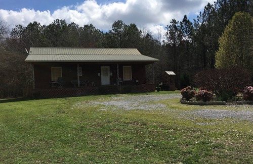 Collinsville Cabin | Country Cabin.We have cleaned the cabin top to bottom! Get out of the city!