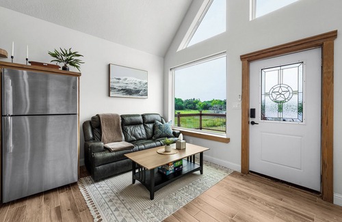 Point House | Country Cabin With King bed, Loft and Beach! #1