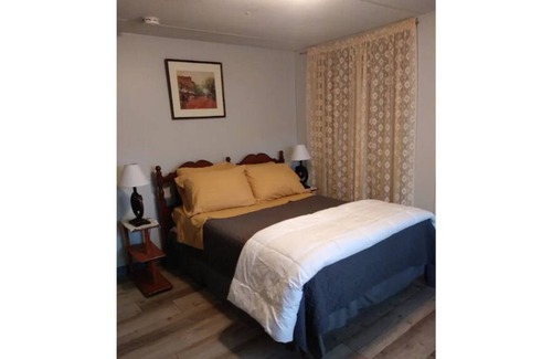 Constable House | Country charm at the foothills of the Adirondacks .