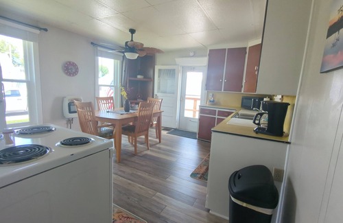 Fremont House | Country Charm on the Sandusky: Live Music Nearby