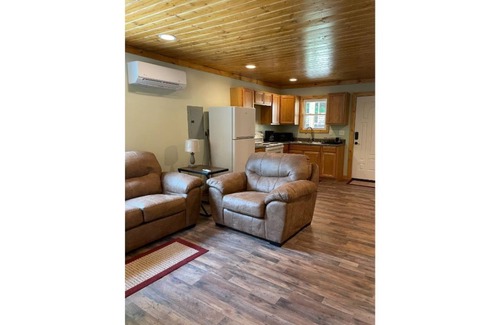 Borderland Cabin | Country Charm