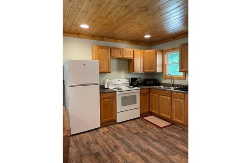 Borderland Cabin | Country Charm