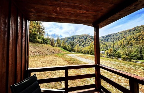 Borderland Cabin | Country Charm