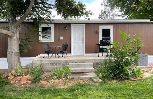 Pueblo House | Country Charmer on the Farm! Pool Table, BIG flat screens