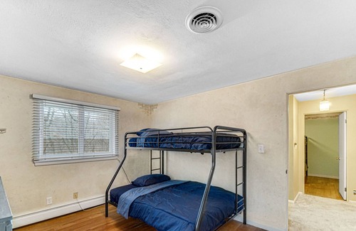 Ottawa House | Country Charmer - Starved Rock, downtown Ottawa