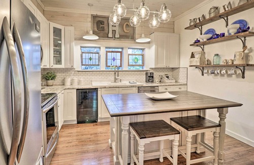 Cotter House | Country-Chic Cotter Home w/Outdoor Living Space!