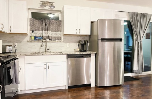 Keller House | Country Chic in Fort Worth | Pets OK + NASCAR Nearby