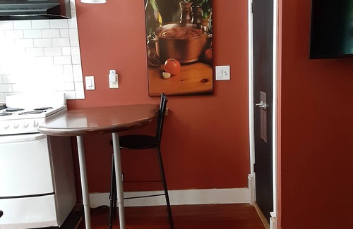 Mint Hill Apartment | Country/City Vibe Crash Padnn