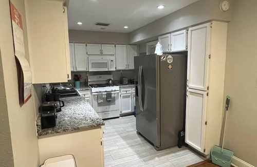 Forest Hills House | Country Club 3Bd & 2Bath on Golf Course Near Tampa Attractions