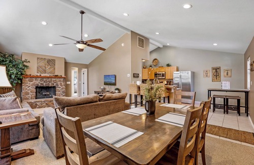 Flagstaff House | Country Club Bungalow, Sleeps 4