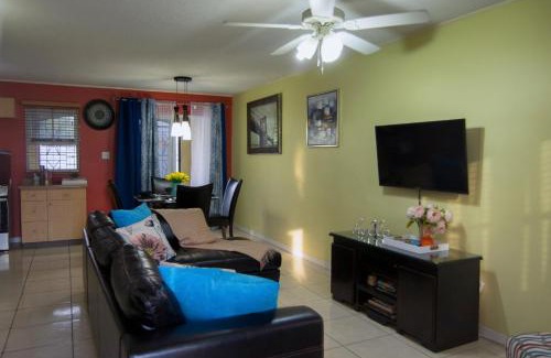 Portmore House | Country Club Comfort