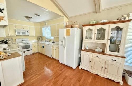 Country Club Estates House | Country club drive 333