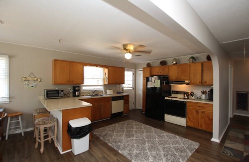Country Club Estates House | Country Club Estates Vacation Rental; Pet-Friendly!