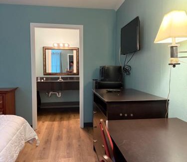 Fostoria Hotel | Country Club Inn & Suites