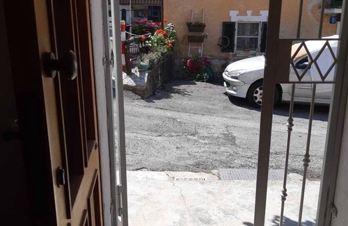 Montaldo di Mondovi House | Country cottage set in an old hamlet close to the main services.