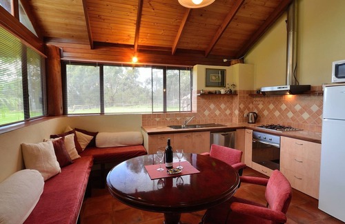Karridale Cottage | Country Comfort Cottage adult retreat for 2 people nNot pet friendly