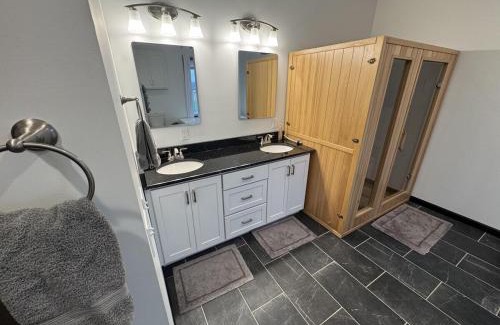 Fairview  Highland County Apartment | Country Cornerstone Retreat Upstairs Apartment with Hot Tub, Jetted Tub, Sauna, Massage Chair, BBQ