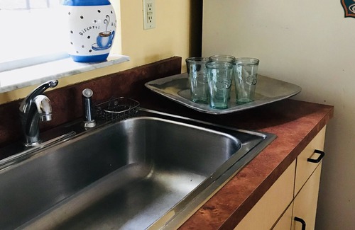 Lake Wales Cottage | Country Cottage at Starr Lake - Sleeps 4