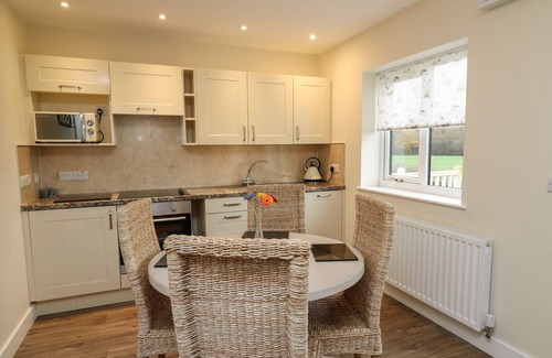 Llanfihangel Tal-y-llyn House | COUNTRY COTTAGE, family friendly, character holiday cottage in Brecon