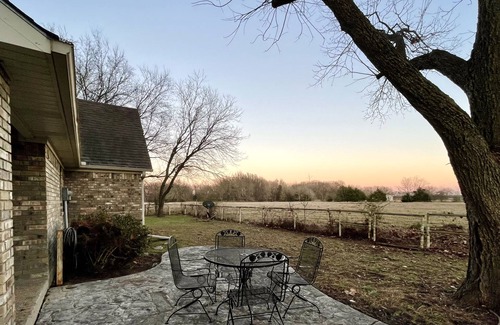 Terrell Cottage | Country Cottage Getaway, Close to Wedding Venues