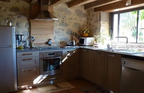 Omps Cottage | Country Cottage /Gite - Omps