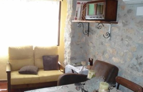 Pauls Cottage | Country Cottage/Gite - Paüls