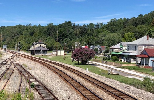 Gladstone House | Country Cottage in an Old Train town down by the river