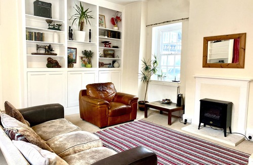 Gloucester Cottage | Country cottage in the heart of the city