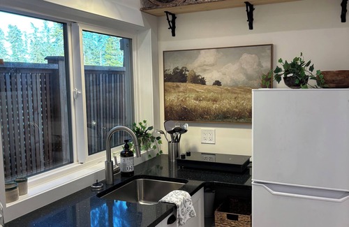 Regional District of Nanaimo Cottage | Country Cottage In The Woods