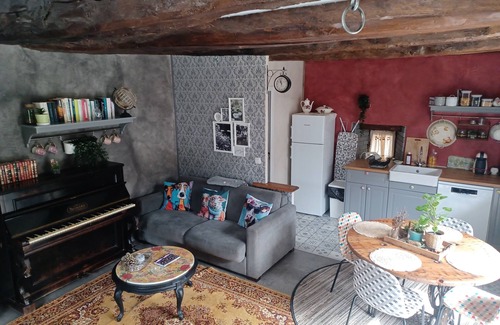 Brassac House | Country cottage Le Mas with jacuzzi