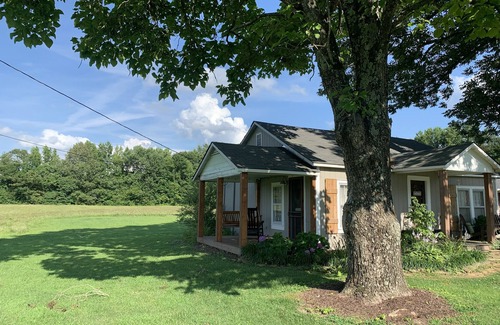 Martin Cottage | Country cottage on 3 acres right outside of town close to UTM