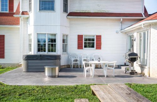 Orrville House | Country Cottage