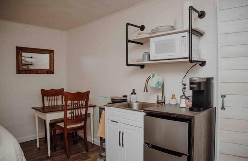 St. Ignatius Cottage | Country Cottage with woodfired sauna