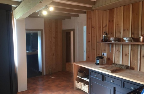 Lagrange Cottage | Country cottage with swimming pool