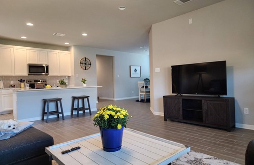 Williamson County House | Country Cozy! Well stocked, immaculate home. Great short or extended stays! n