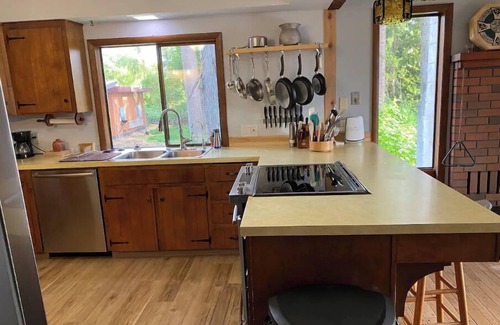 Carrolls House | Country Craftsman Cedar Retreat