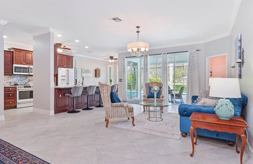 Estero House | Country Creek - 2 bed+ den/2 bath Estero pool home with golf