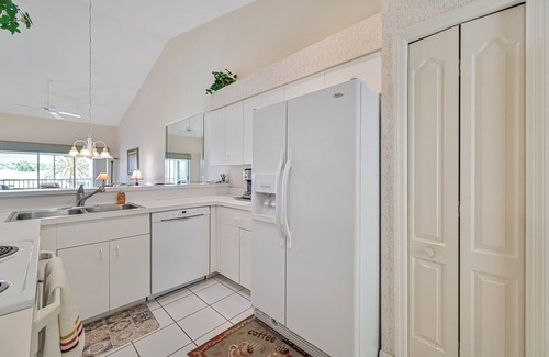 Estero Condo | Country Creek - Charming and Light Corner Condo with Golf !