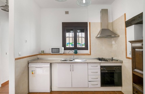 Cortes de la Frontera House | Country House 'La Fresneda' with Mountain View, Wi-Fi and Air Conditioning