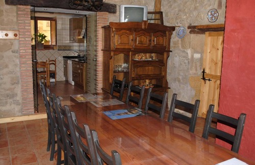 Cuzcurrita de Rio Tiron House | Country House 'La Viña 1' with Shared Terrace, Shared Garden and Wi-Fi